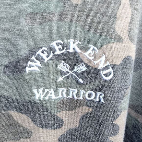 Social Butterflies Long Sleeve Camo Cropped Top Weekend Warriors Size L - Picture 4 of 5